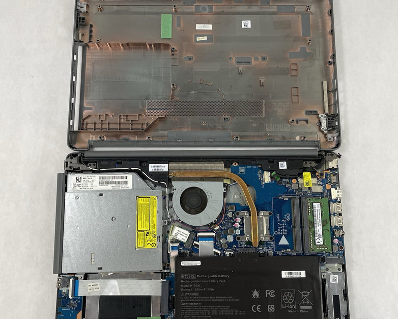 HP 15-da0046nr 15.6" i3-7020U 2.30 GHz 8 GB RAM No SSD No OS - Bad Bottom