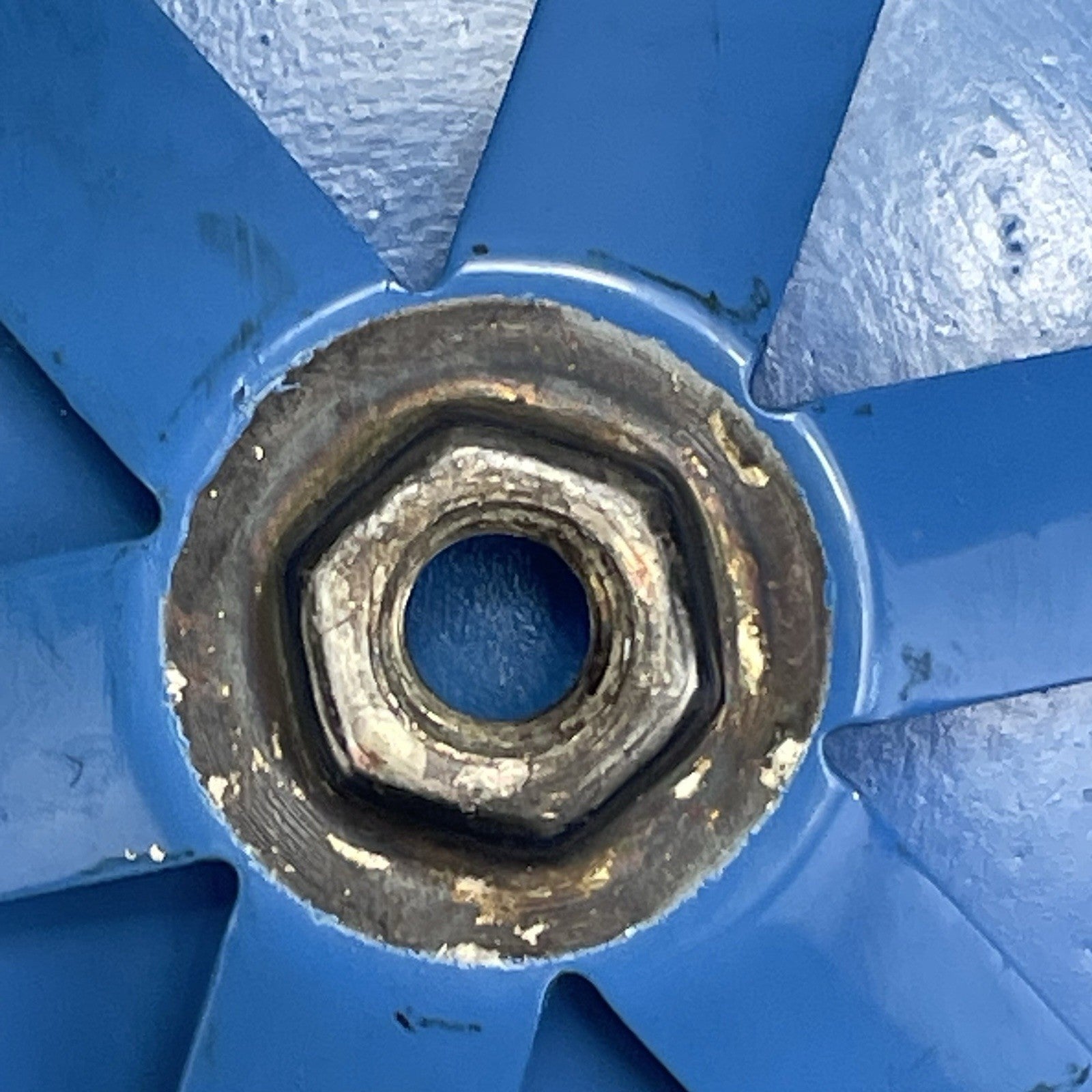 1 Piece Draloric PE 140 High Voltage Capacitors 15kVp 100pF ±20%