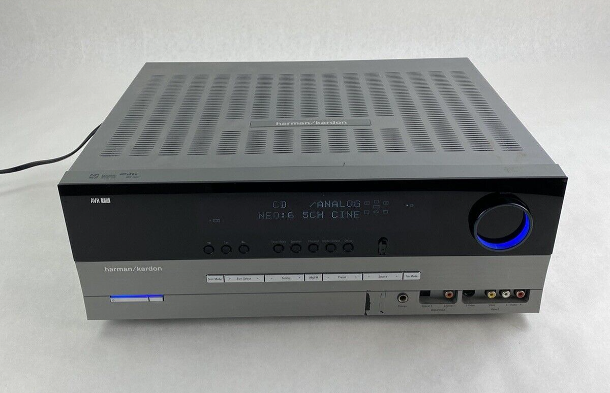For Parts or Repair Harman Kardon AVR 145 AV Surround Receiver No Remote