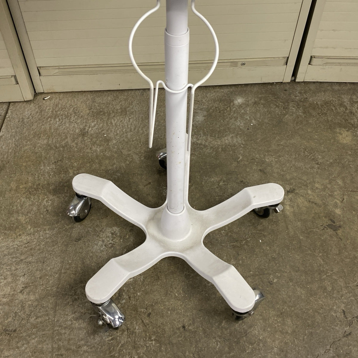 Welch Allyn 4800-60 Mobile Stand Rolling Cart for Vital Signs Monitor 6000Series4