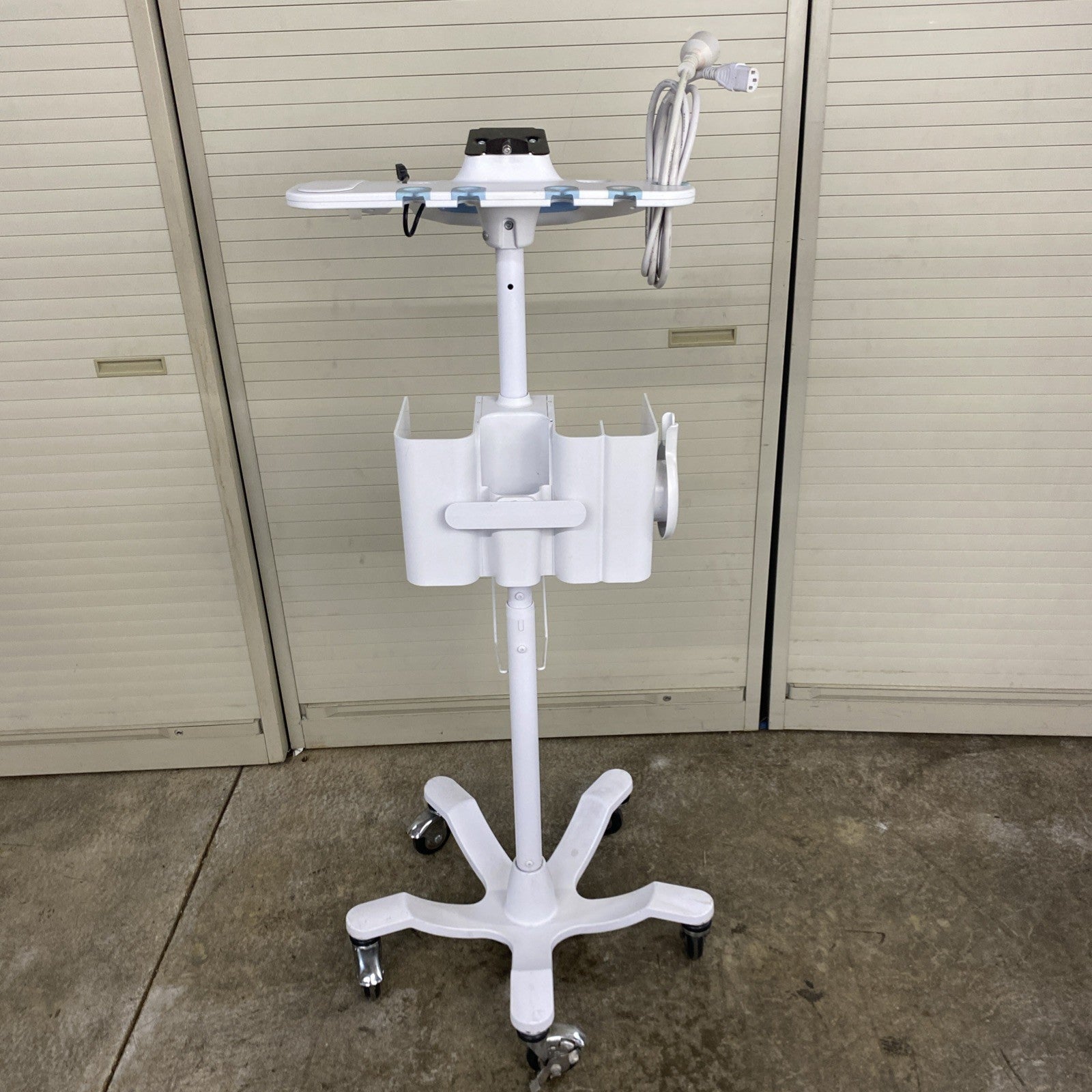 Welch Allyn 4800-60 Mobile Stand Rolling Cart for Vital Signs Monitor 6000Series5