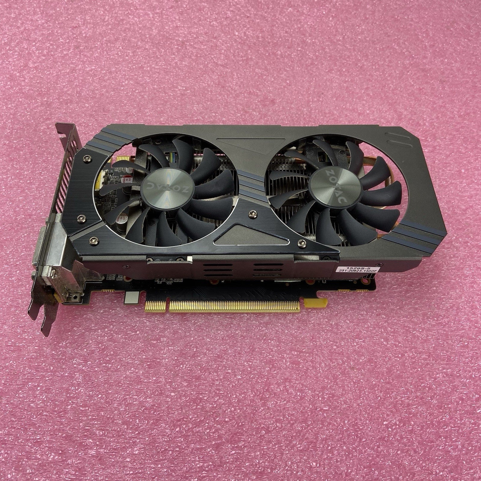 Zotac GTX 950 2GB 128BIT GDDR5 PCIe Graphics Card5