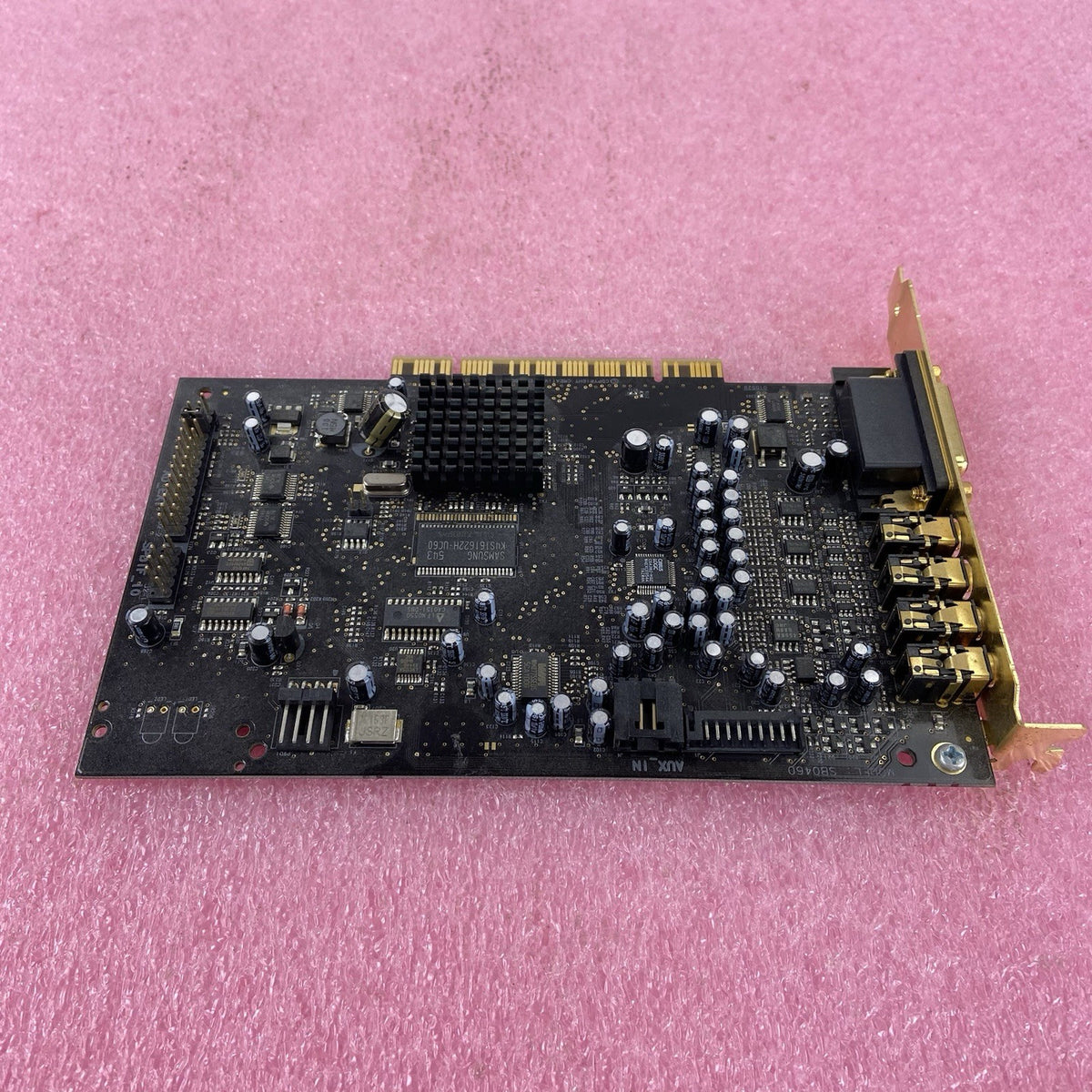 Creative Labs Sound Blaster X-Fi SB0460 PCI Audio Card6