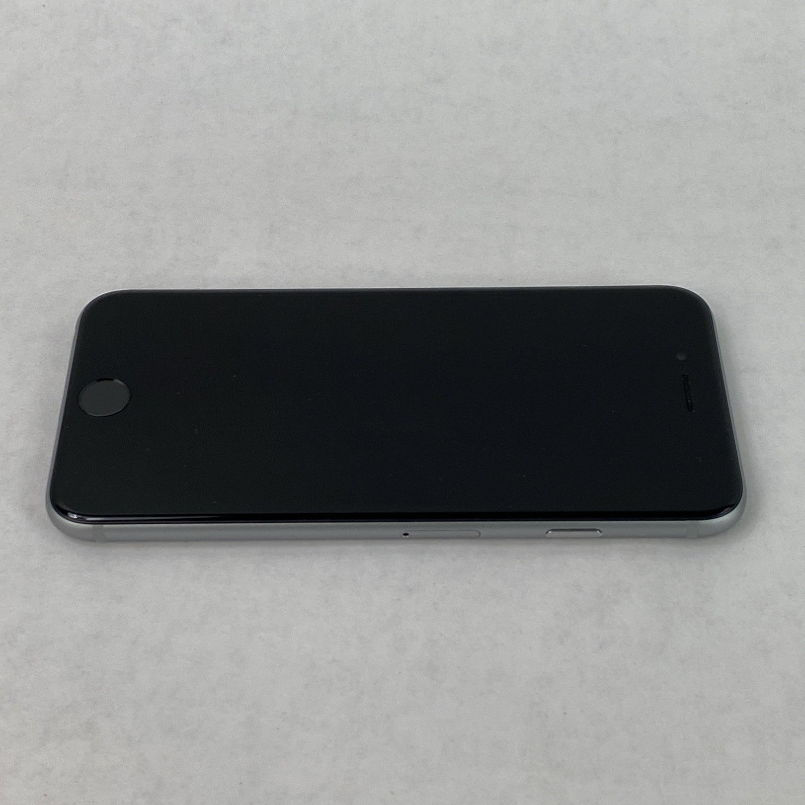Apple iPhone 6s A1688 32GB Unlocked 4.7" Silver IOS 15.8.54