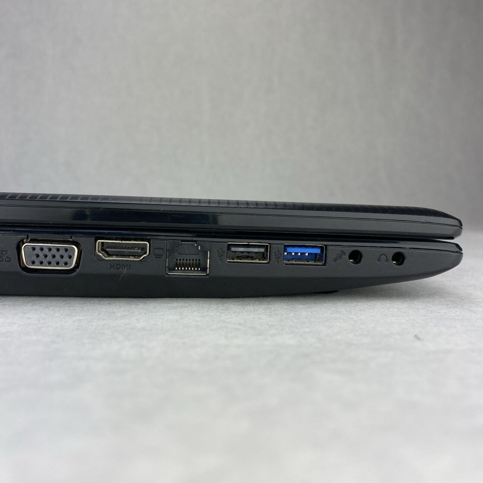 Asus X55C-XH31 15.6" Notebook Intel Core i3-2328M 2.20GHz 4GB RAM No AC HDD OS