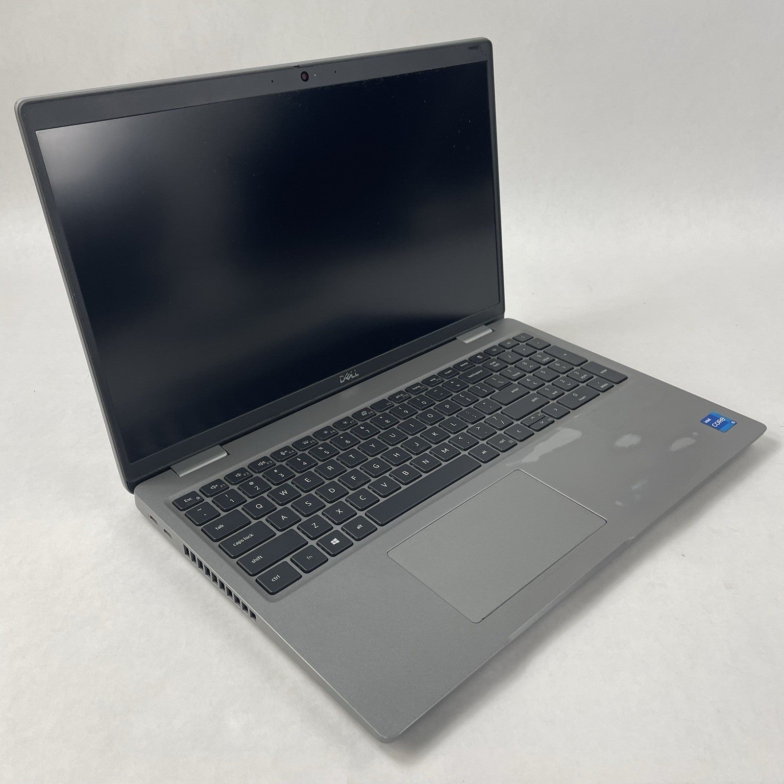 Dell Latitude 5520 15.6" i5-1135G7 2.40 GHz 8 GB RAM No SSD/OS/AC/Batt - Worn0