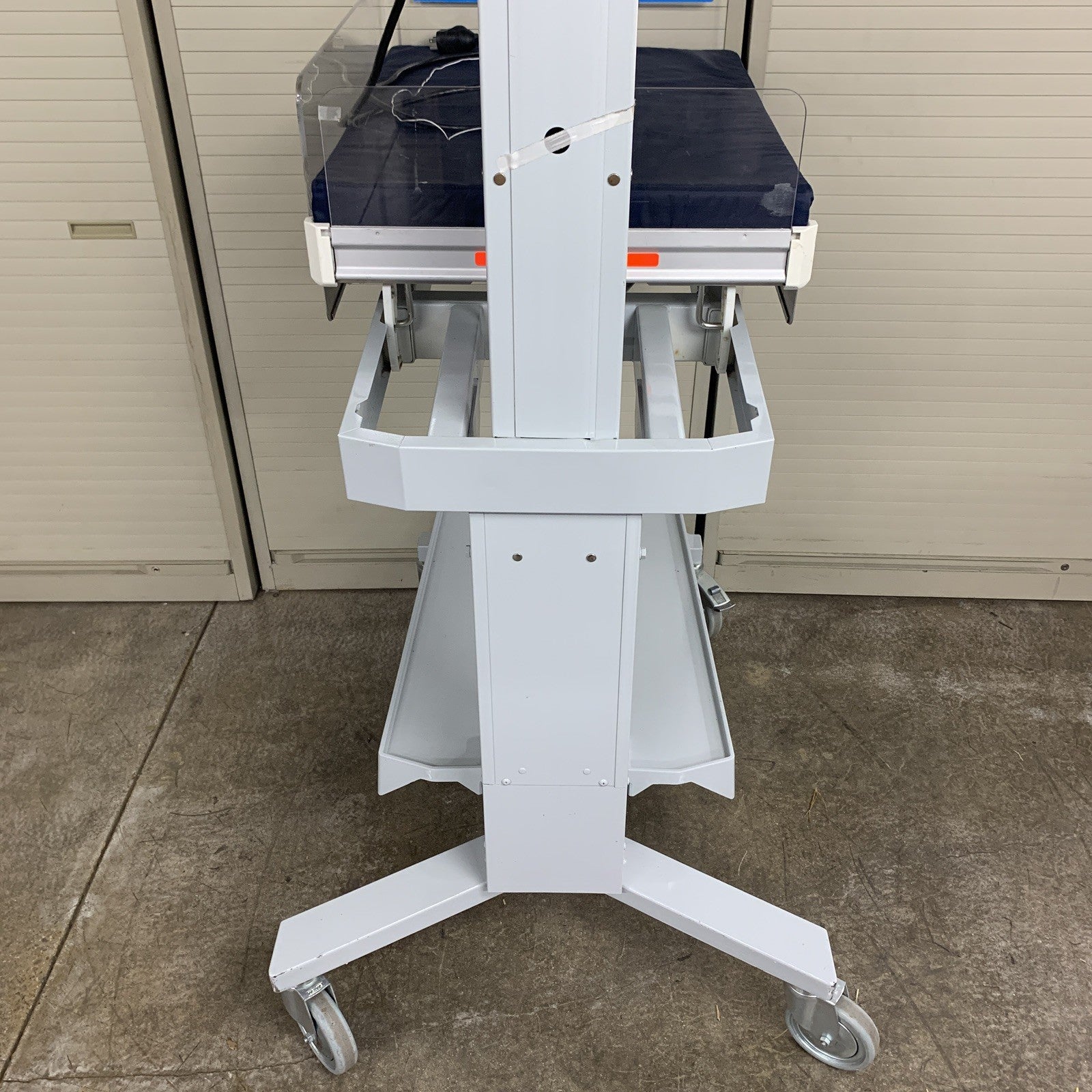 Air-Shields PM78-1 Infant Intensive Care System Powers and Heats