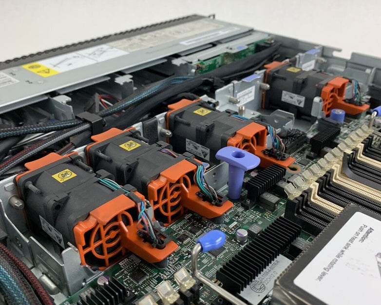 IBM System X3550 M2 Server 1x Xeon E-2640 2.5 GHz 8 GB Ram No OS No HDD