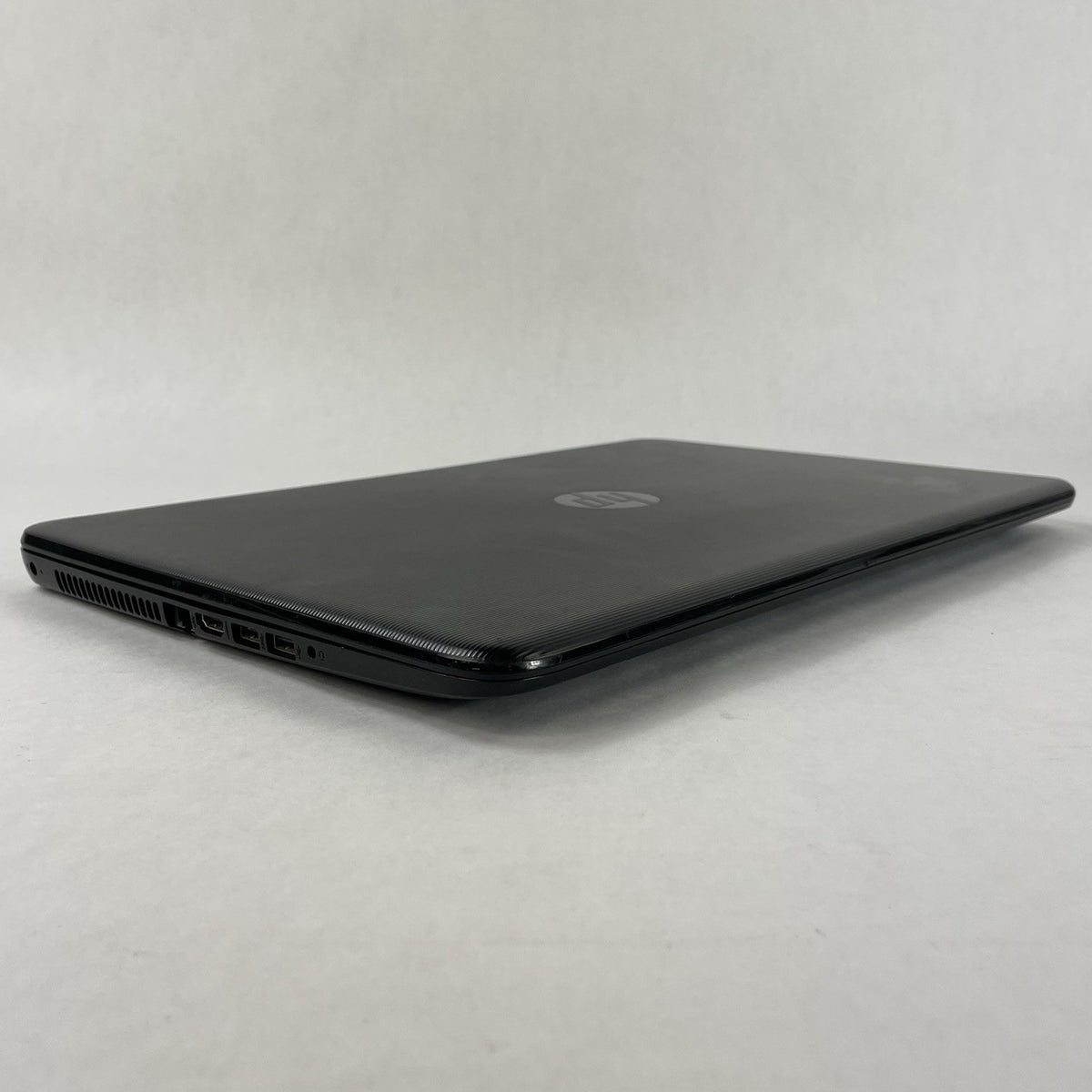 HP 17-x116dx 17.3" i5-7200U 2.50 GHz 8 GB RAM No SSD/OS/AC/Batt - READ10