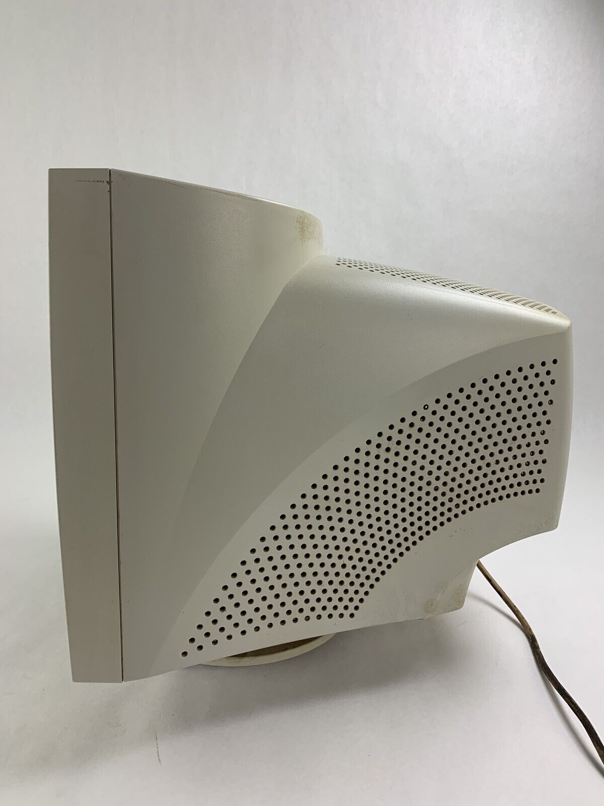 Logisys LGX710 17” Digital Color VGA CRT Monitor Retro Gaming Grade C