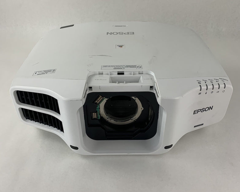 Epson Pro G7400U H762A 3LCD Projector - Parts or Repair