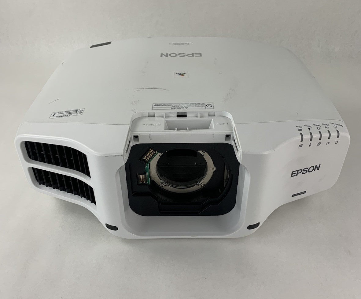 Epson Pro G7400U H762A 3LCD Projector - Parts or Repair1