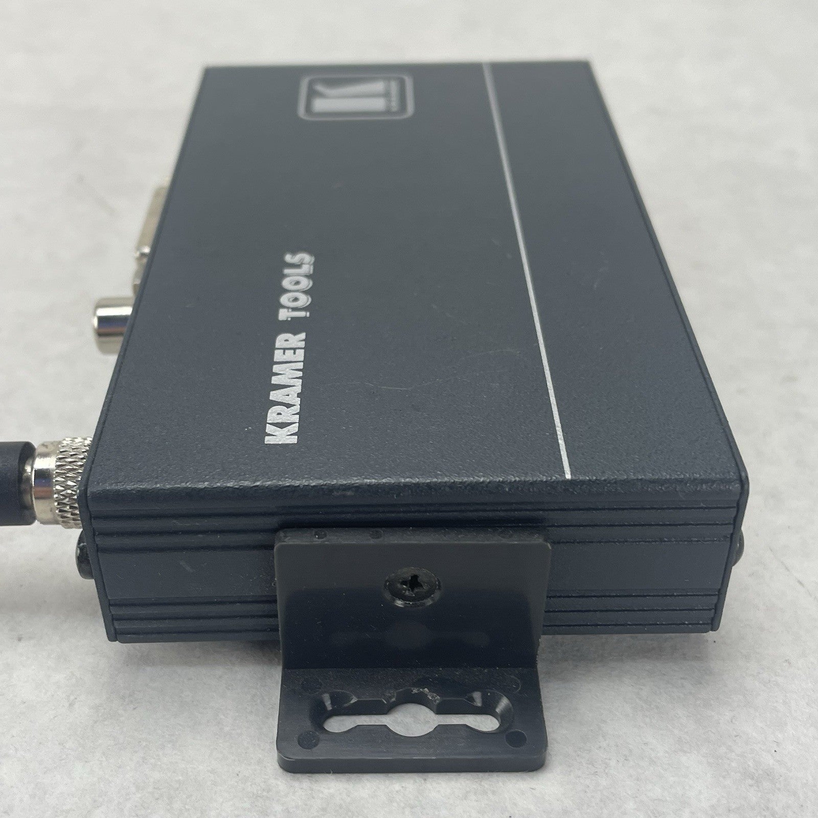 Kramer Tools VP-506 DVI/UXGA Compact Video Scan Converter6