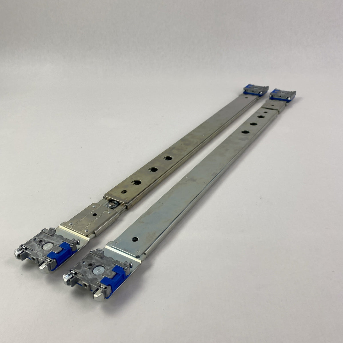 Accuride 042 009-400 03 1U/2U Server Workstation Rail Kit0