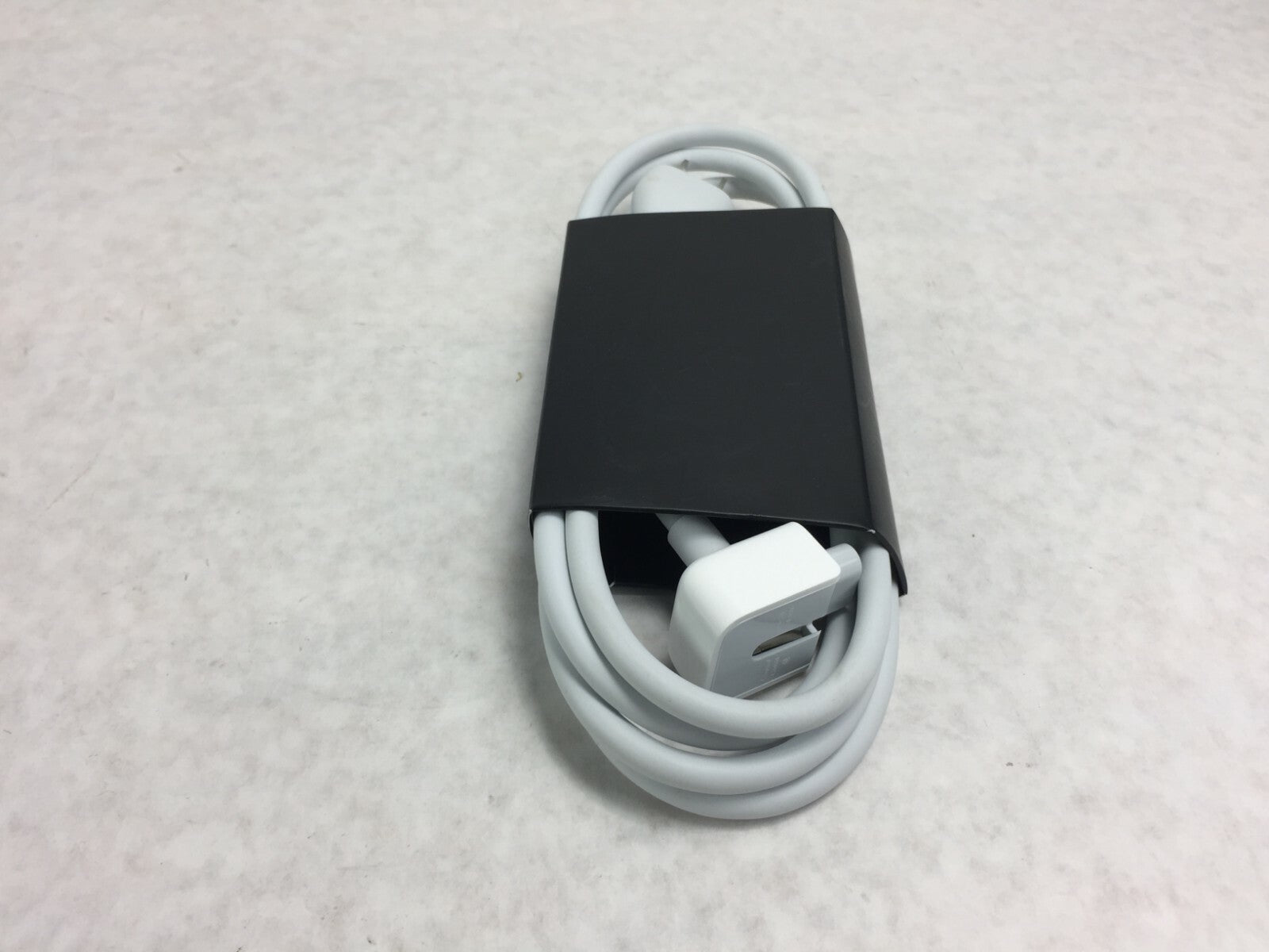 OEM Apple (Longwell)  E344535  LS-7A  2.5A 125V  6Ft  AC Power Cord