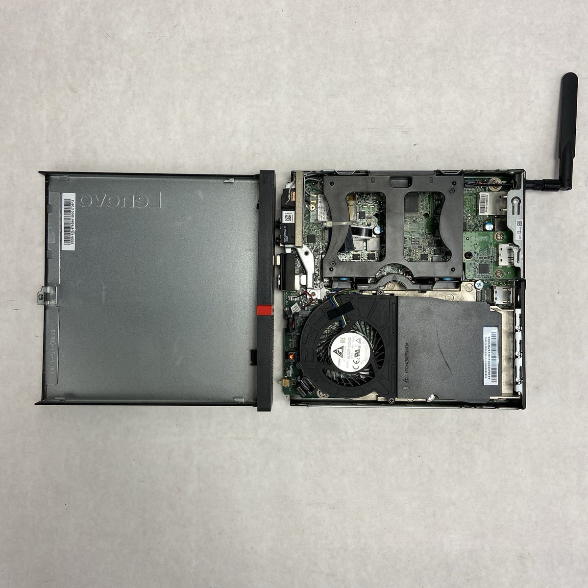 Lenovo ThinkCentre M75Q-1 MFF AMD Ryzen 5 Pro 3400GE 3.3GHz 8GB RAM No AC/HDD/OS8