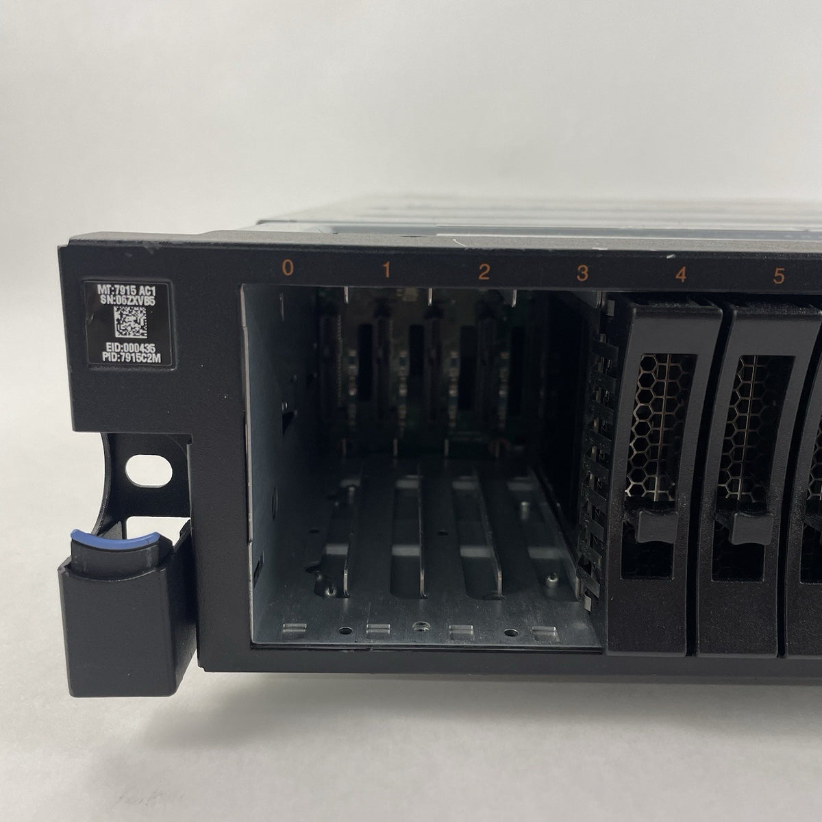 IBM System x3650 M6 AC1 2x Intel Xenon E5-2650 V2 2.6GHz & 16GB RAM - Tested4