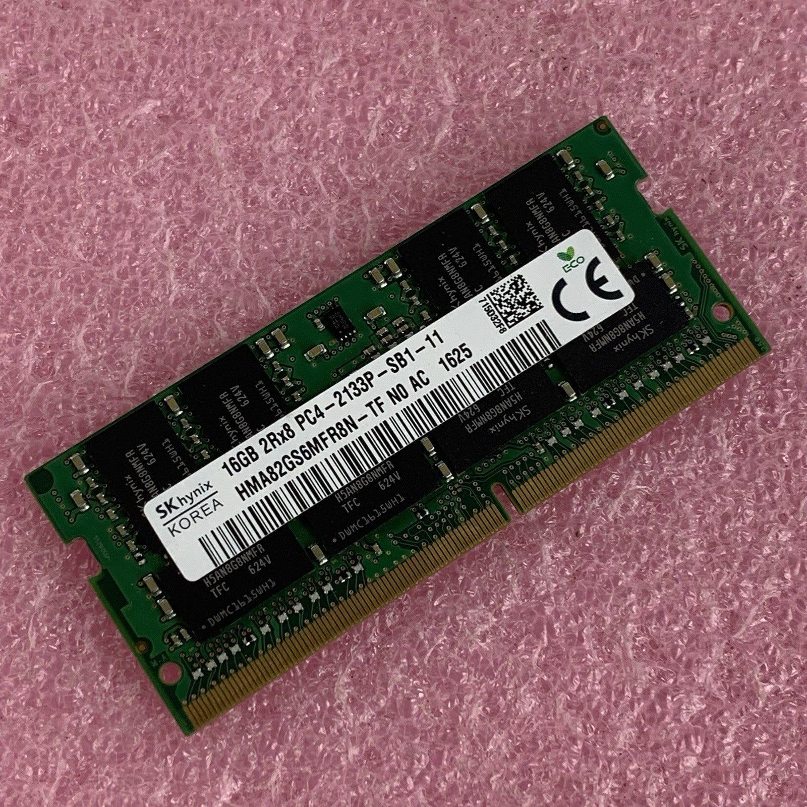 SK Hynix HMA82GS6MFR8N-TF 16 GB DDR4 PC4-2133P SO-DIMM 260-Pin Laptop Memory Ram0