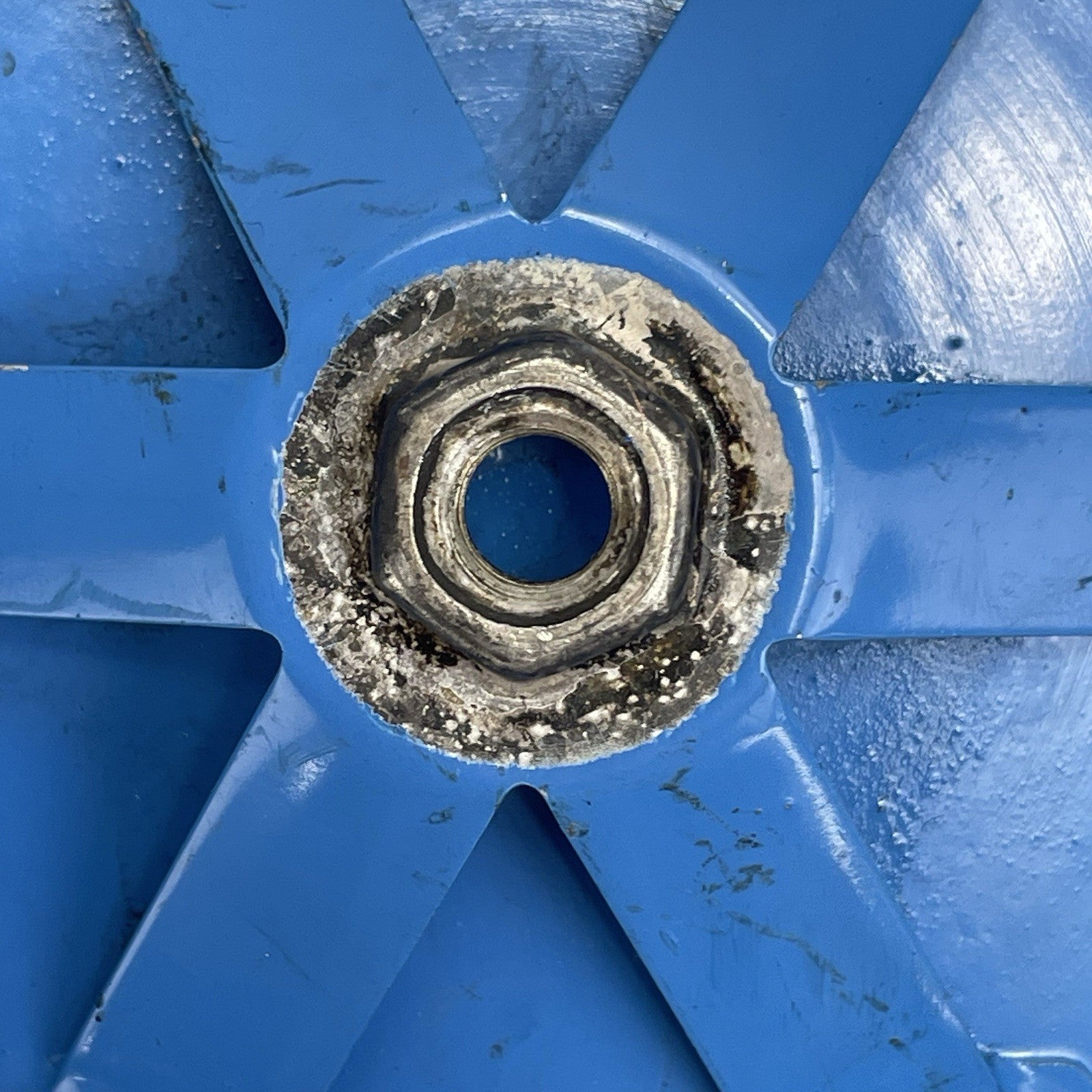 1 Piece Draloric PE 140 High Voltage Capacitors 15kVp 100pF ±20%