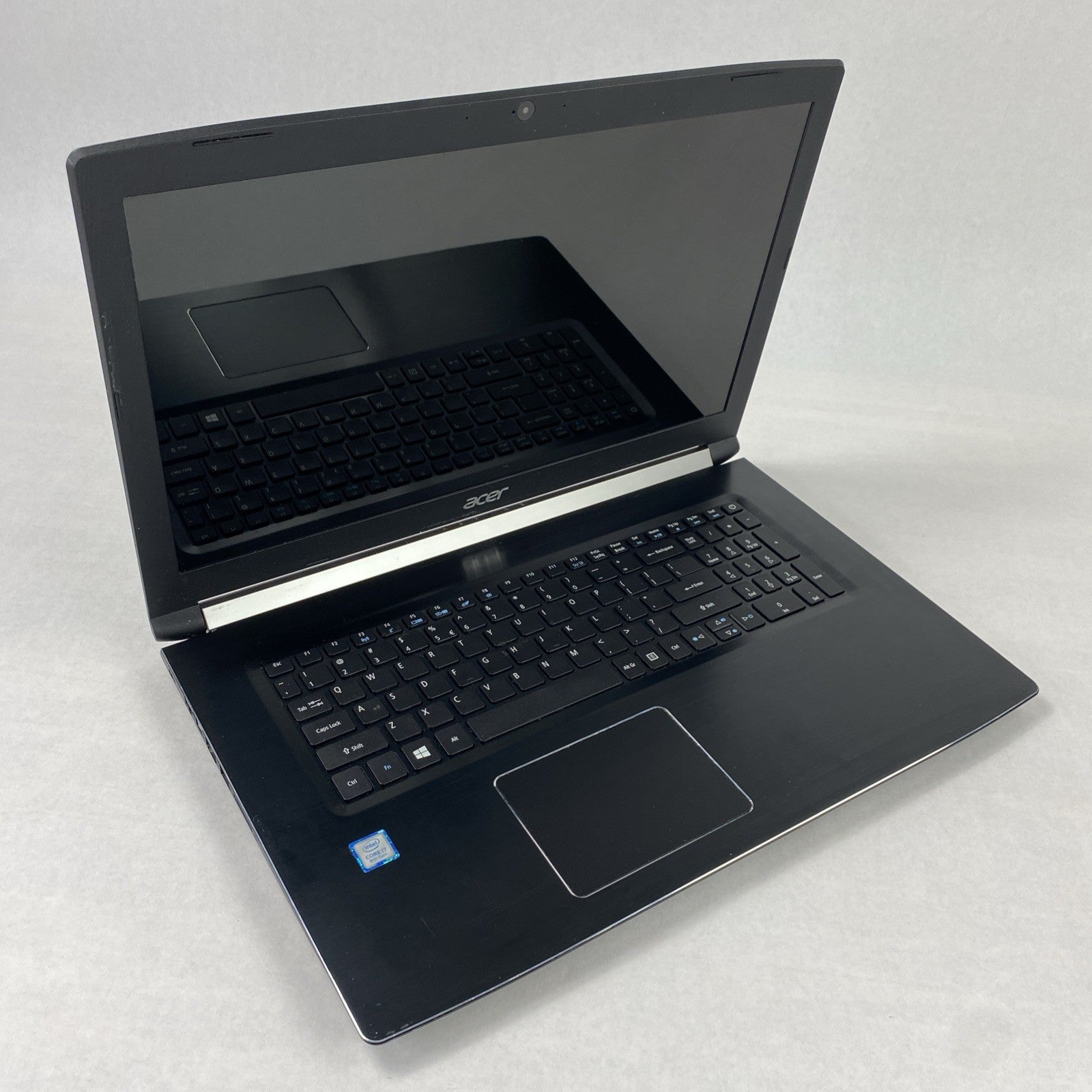 Acer Aspire A517-51 Core i7-8550U 1.8 GHz 8 GB RAM 17.3" No Battery No HDD No OS