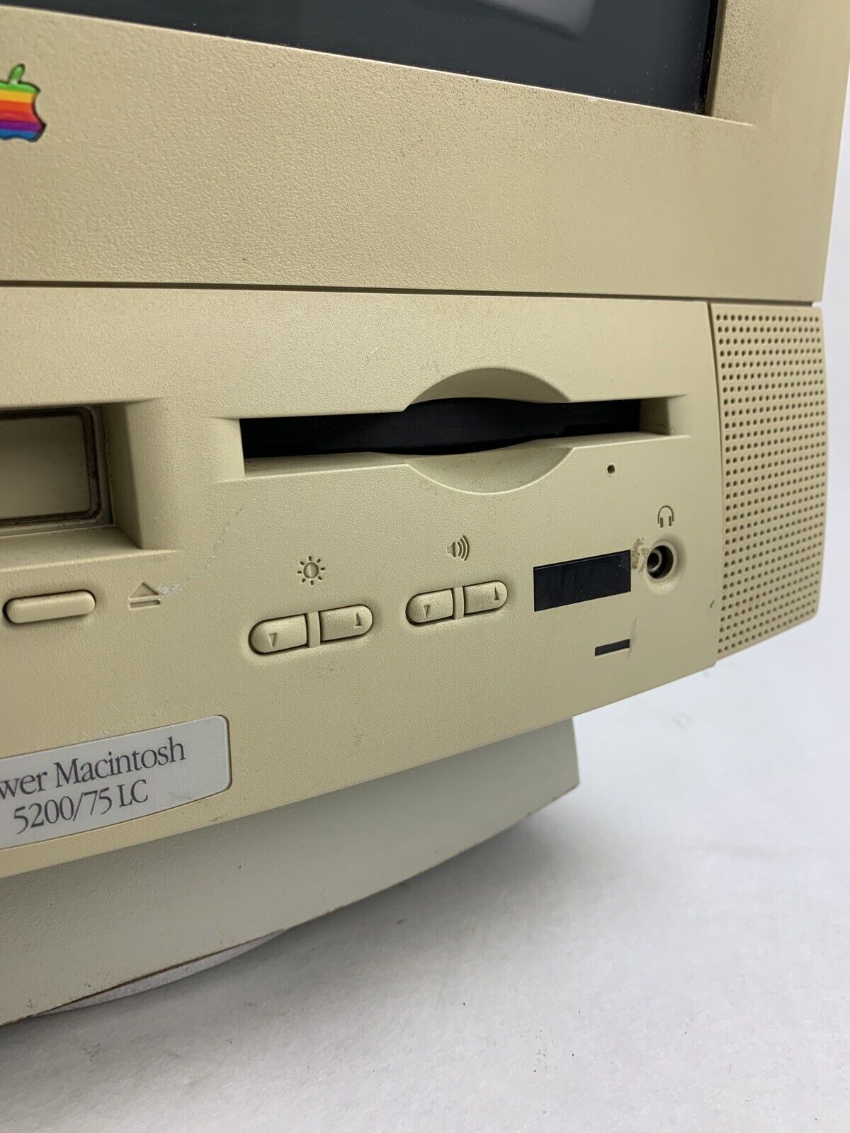 Power Macintosh 5200/75LC PowerPC Computer Power PC 603 75 Mhz Ram No OS No HDD