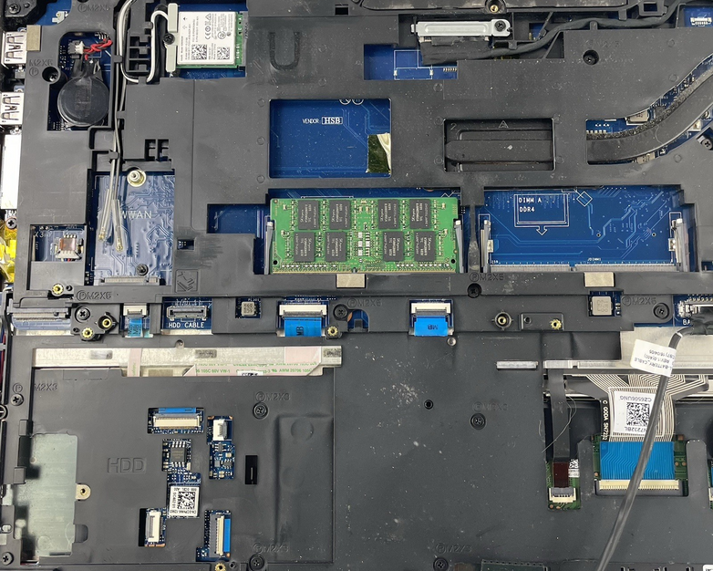 Dell Latitude E5570 15.6" i5-6300U 2.40 GHz 8 GB RAM No SSD/OS/AC/Batt - READ