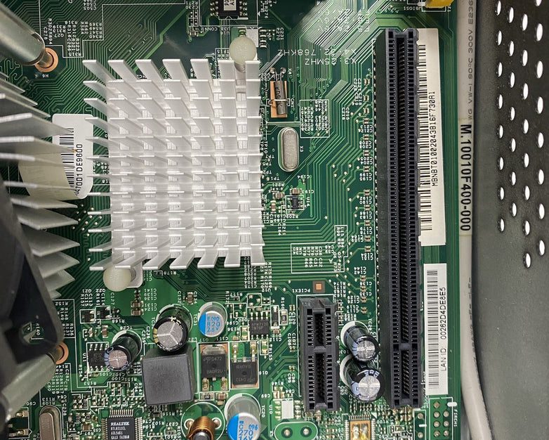 eMachines EL1352-23e SFF AMD Athlon II x2 255 3.10GHz 4GB RAM No HDD No OS