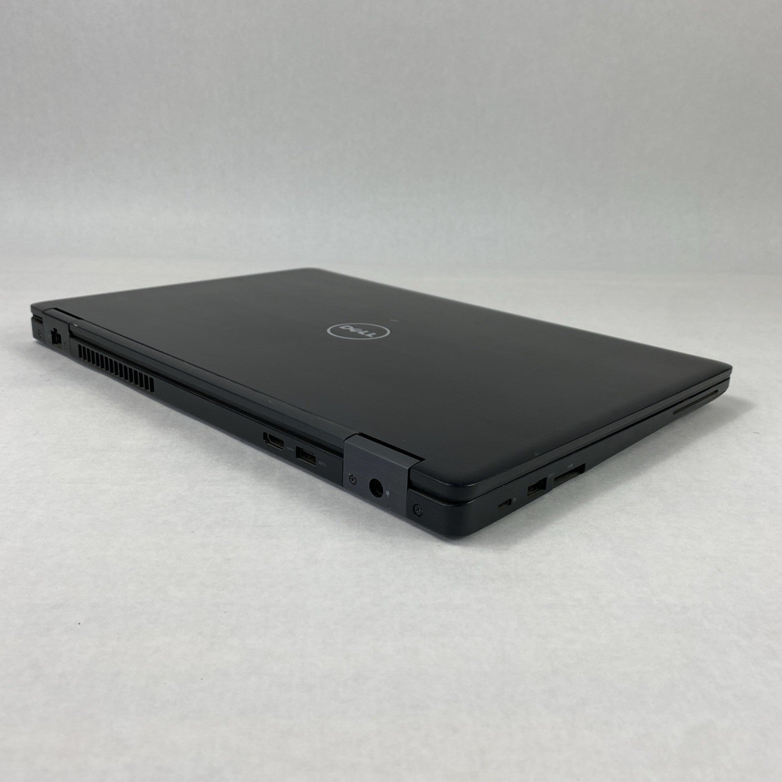 Dell Latitude 5580 Intel Core i5-6300U 2.40 GHz 8 GB RAM 15.6" No HDD No OS
