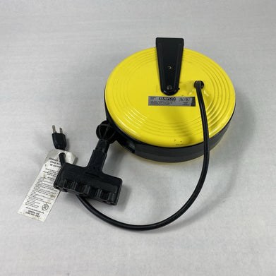 Bayco Model 800 125V AC 10A Retractable Power Cord Reel - Parts or Repair