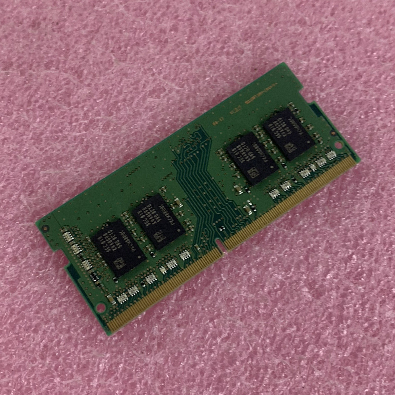 Samsung M471A1K43DB1-CTD  8 GB PC4-21300 DDR4-2666 Laptop Memory Ram4