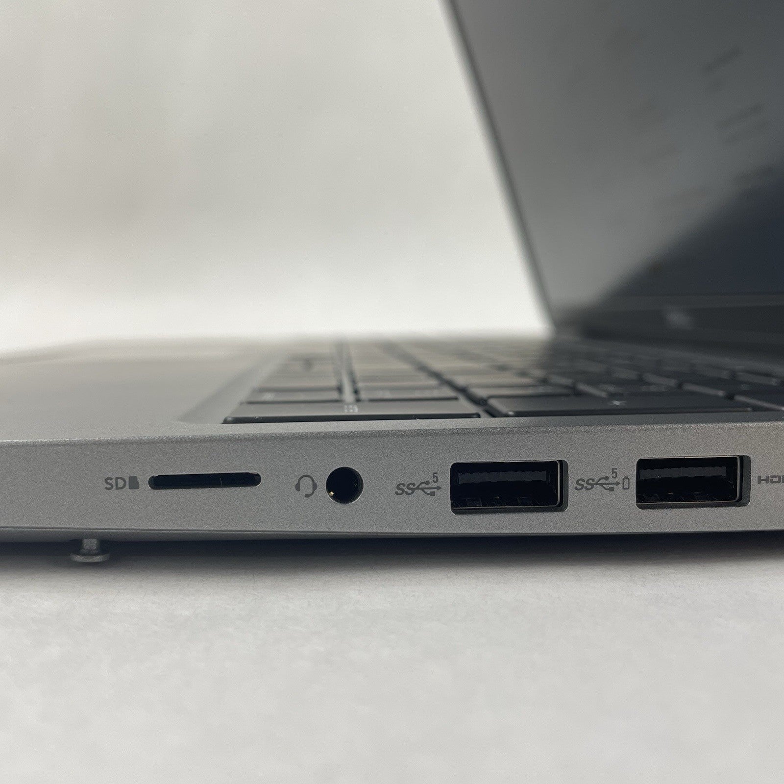 Dell Latitude 5540 15.6" i5-1345U 4.35 GHz 8 GB RAM No SSD/OS/AC7