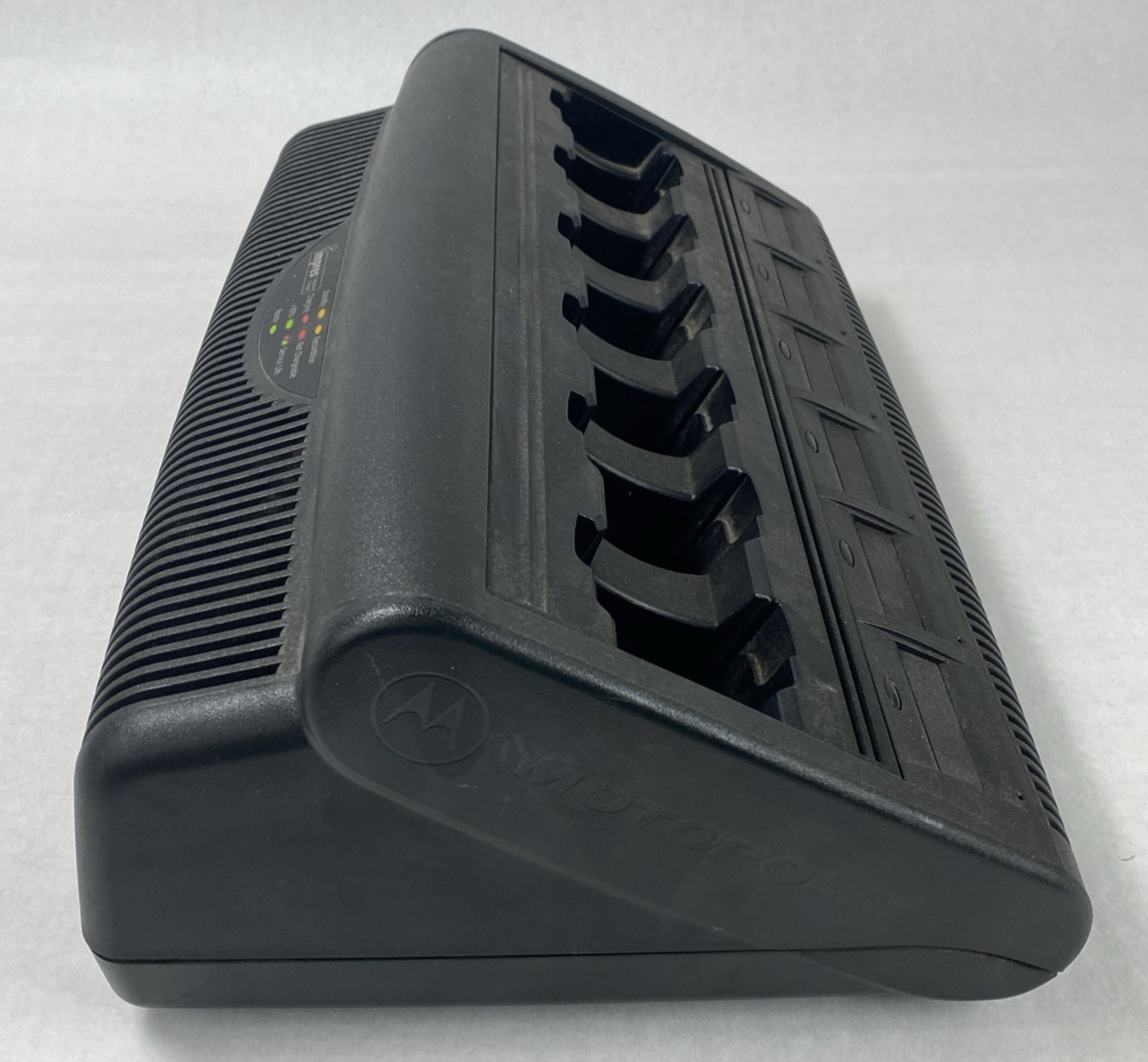 Motorola WPLN4197A Impres 6-Unit Adaptive Charger with Power Cord