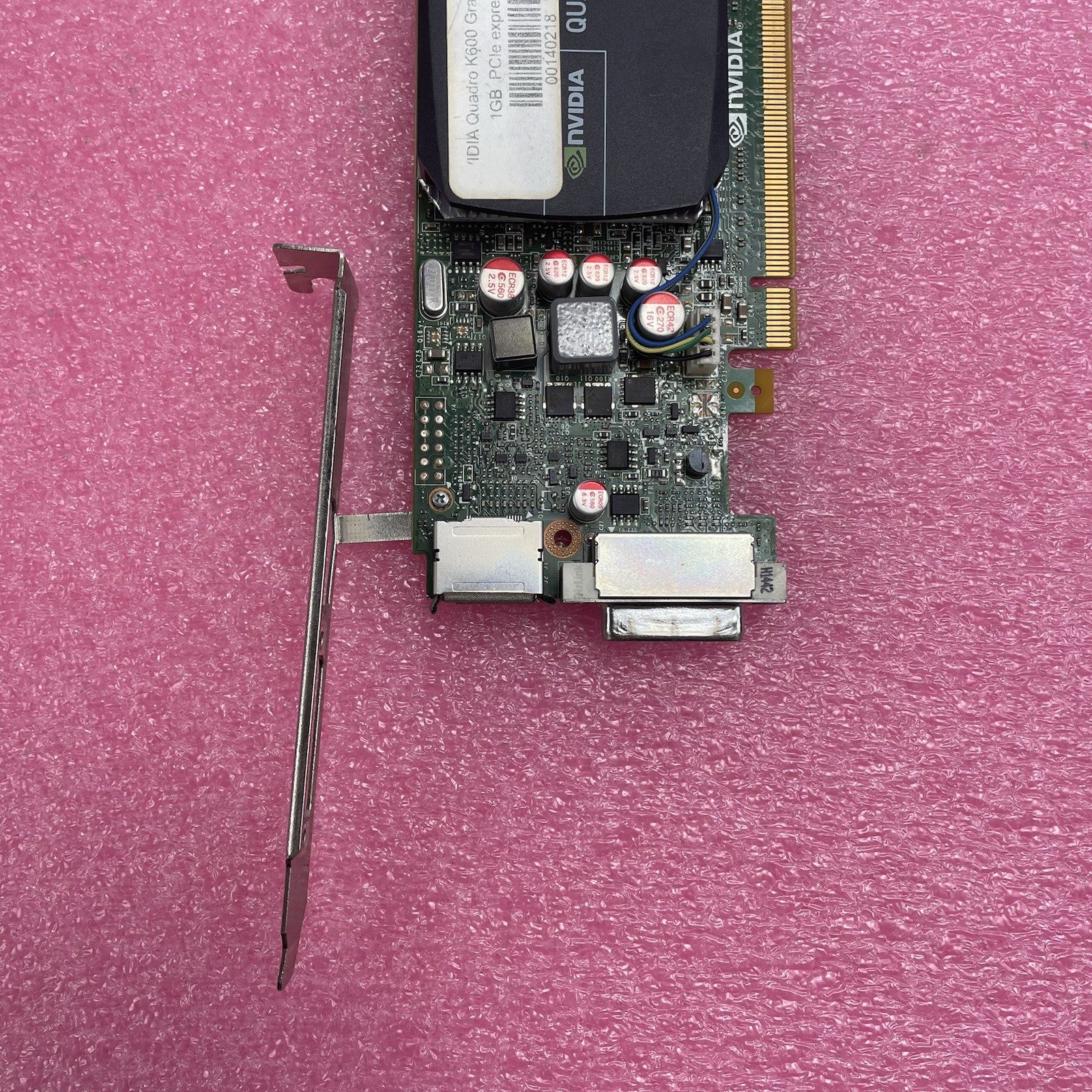 Nvidia Quadro 600 1GB GDDR3 DisplayPort DVI PCIe x16 Graphics Video Card 03T8009