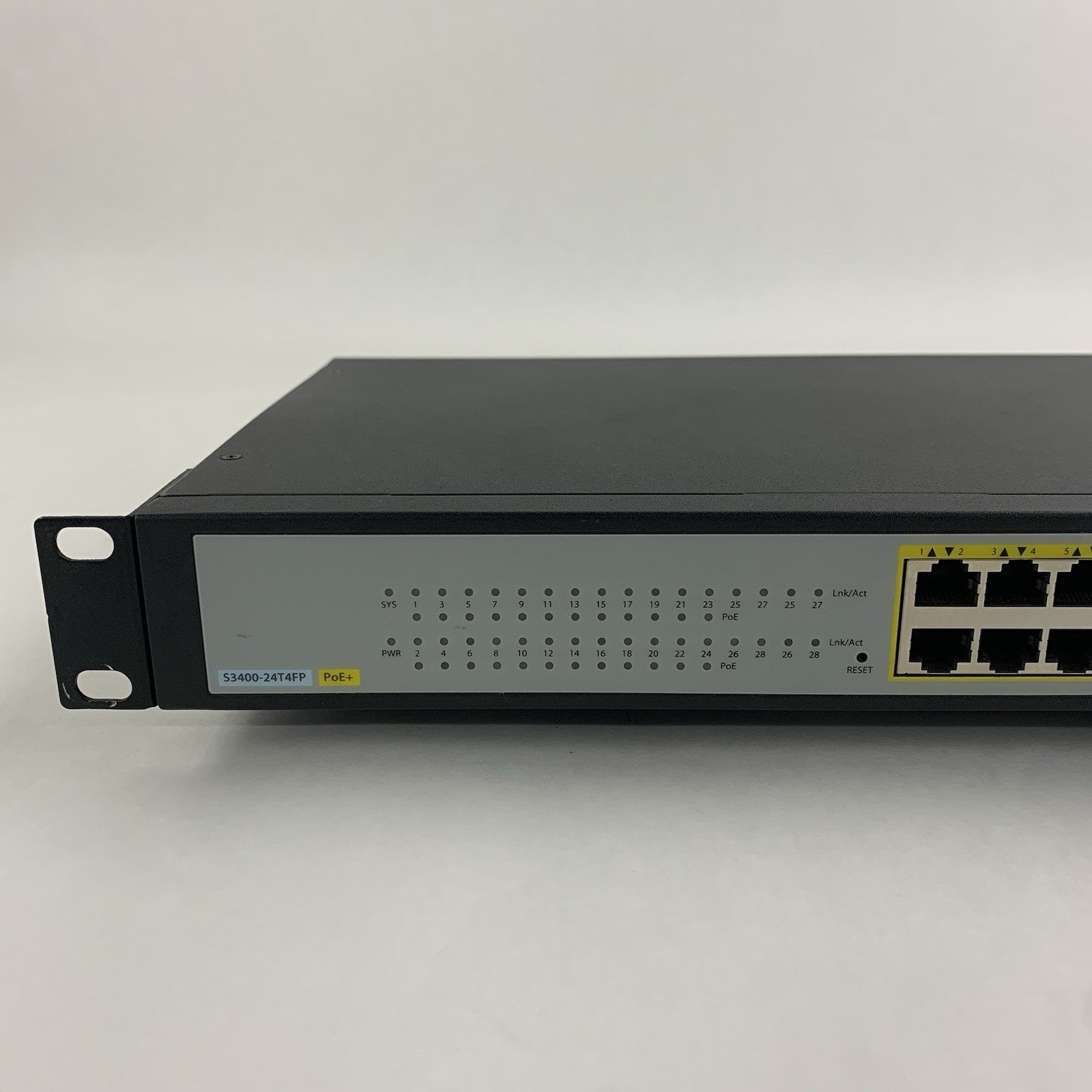 FS S3900-24T4S PoE+ 24-Port Gigabit L2+ Managed Switch  SFP+ Tested and Reset4