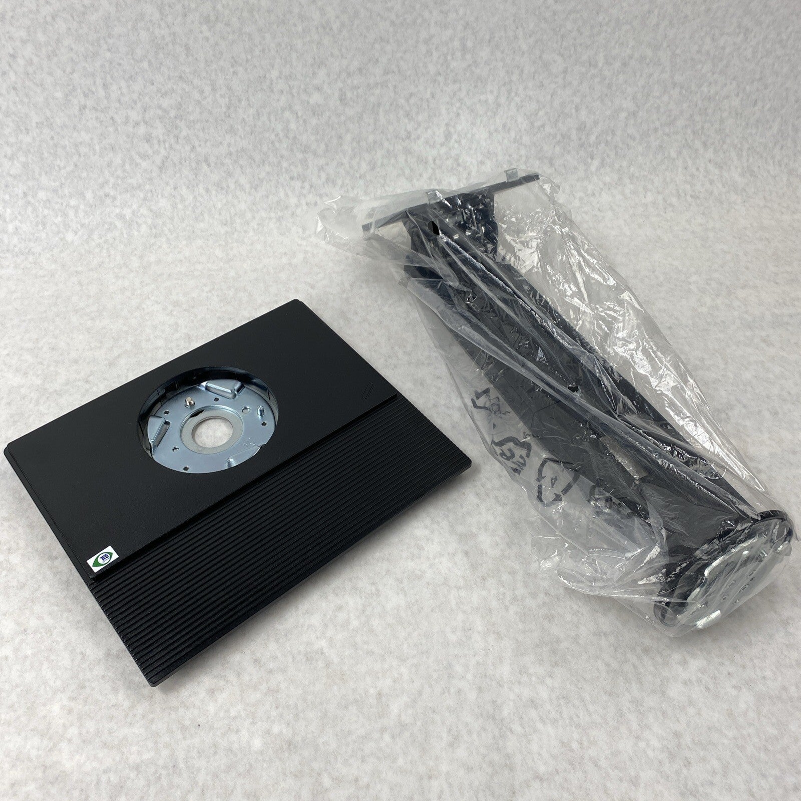 New Open Box Acer B246WL Widescreen LCD Monitor Stand