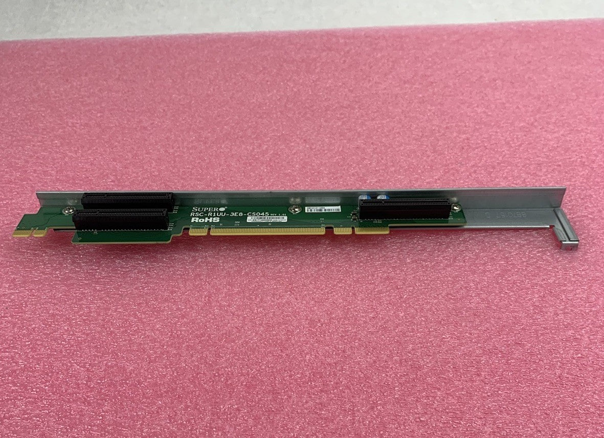 Supermicro RSC-R1UU-3E8-CS045 3-Port Riser Card