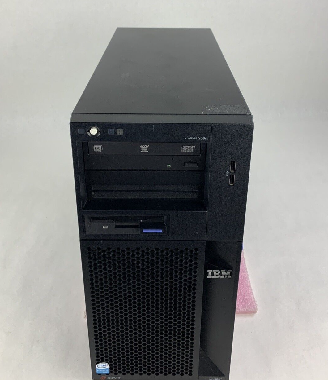IBM xSeries 206m Server 1x Pentium 4 3.2 GHz 1 GB Ram No OS No HDD