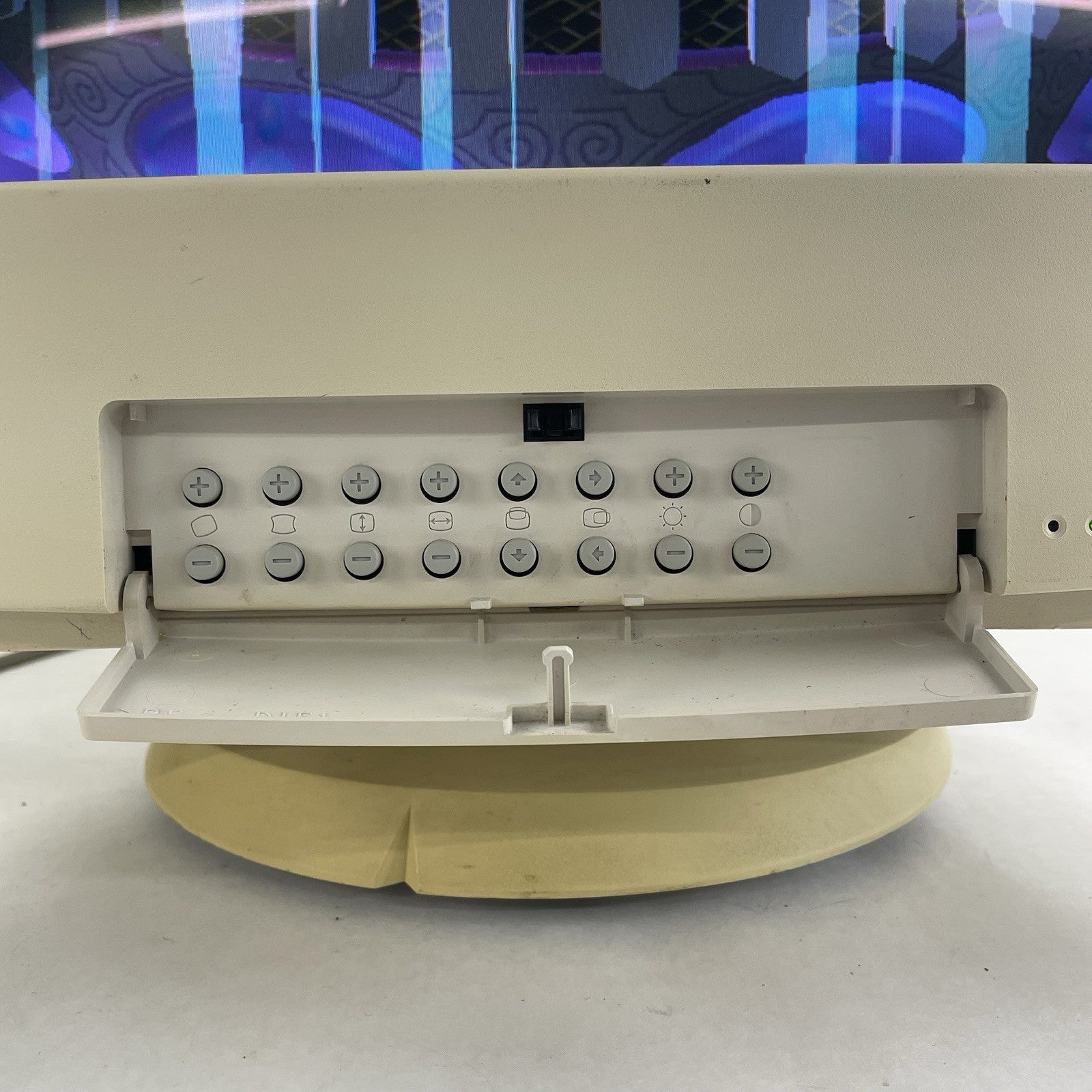 Gateway CPD-GF250T CRT Monitor 85HZ Tested4