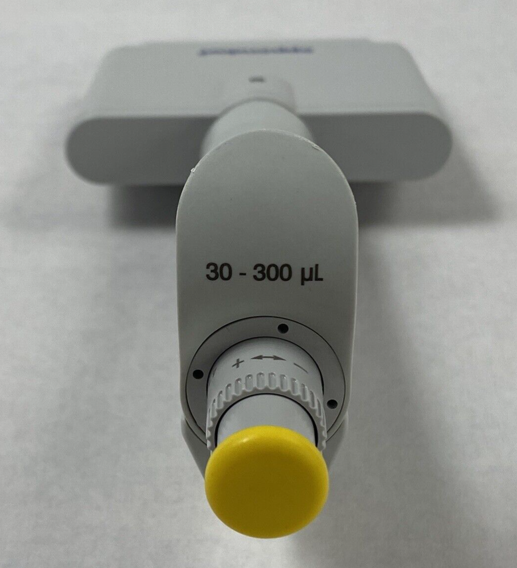 Eppendorf Research 300 30-300 uL 8-Channel Multichannel Manual Pipette
