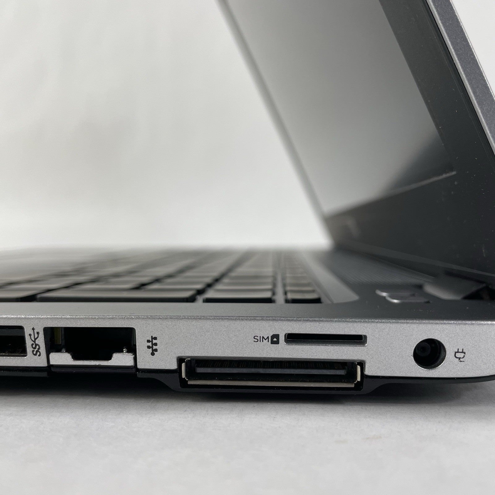 HP EliteBook 850 G3 15.6" i7-6600U 2.60 GHz 8 GB RAM No SSD/OS/AC7