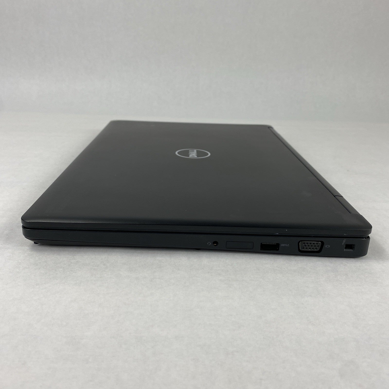 Dell Latitude 5580 Intel Core i7-7600U 2.80GHz 8GB RAM 15.6" No HDD No OS