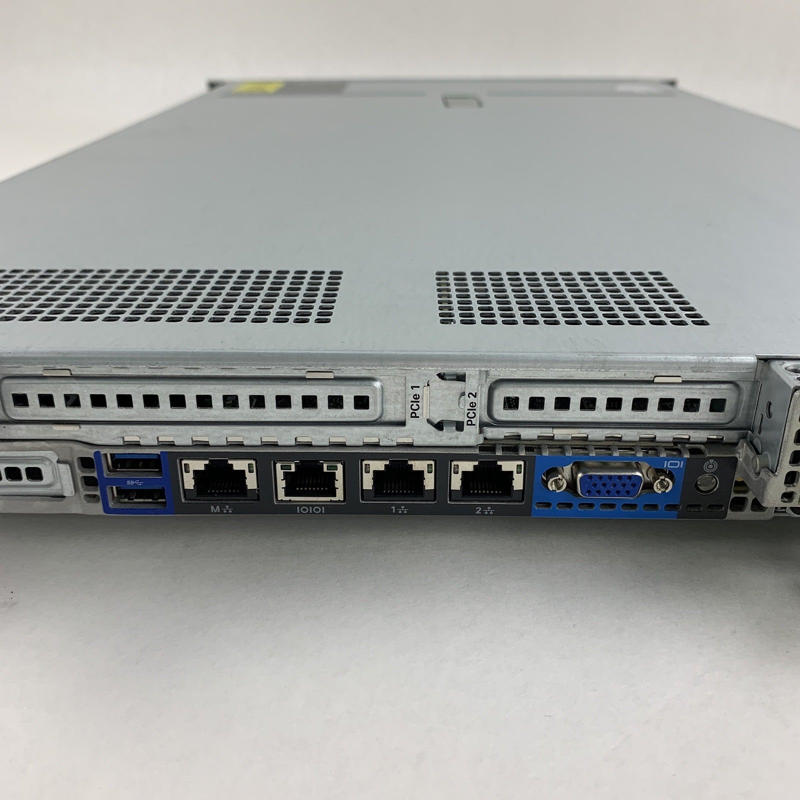 Cisco UCSC-C220-M4S Server 1x Xeon E5-2630 V3 2.4 GHz 32 GB RAM No OS No HDD