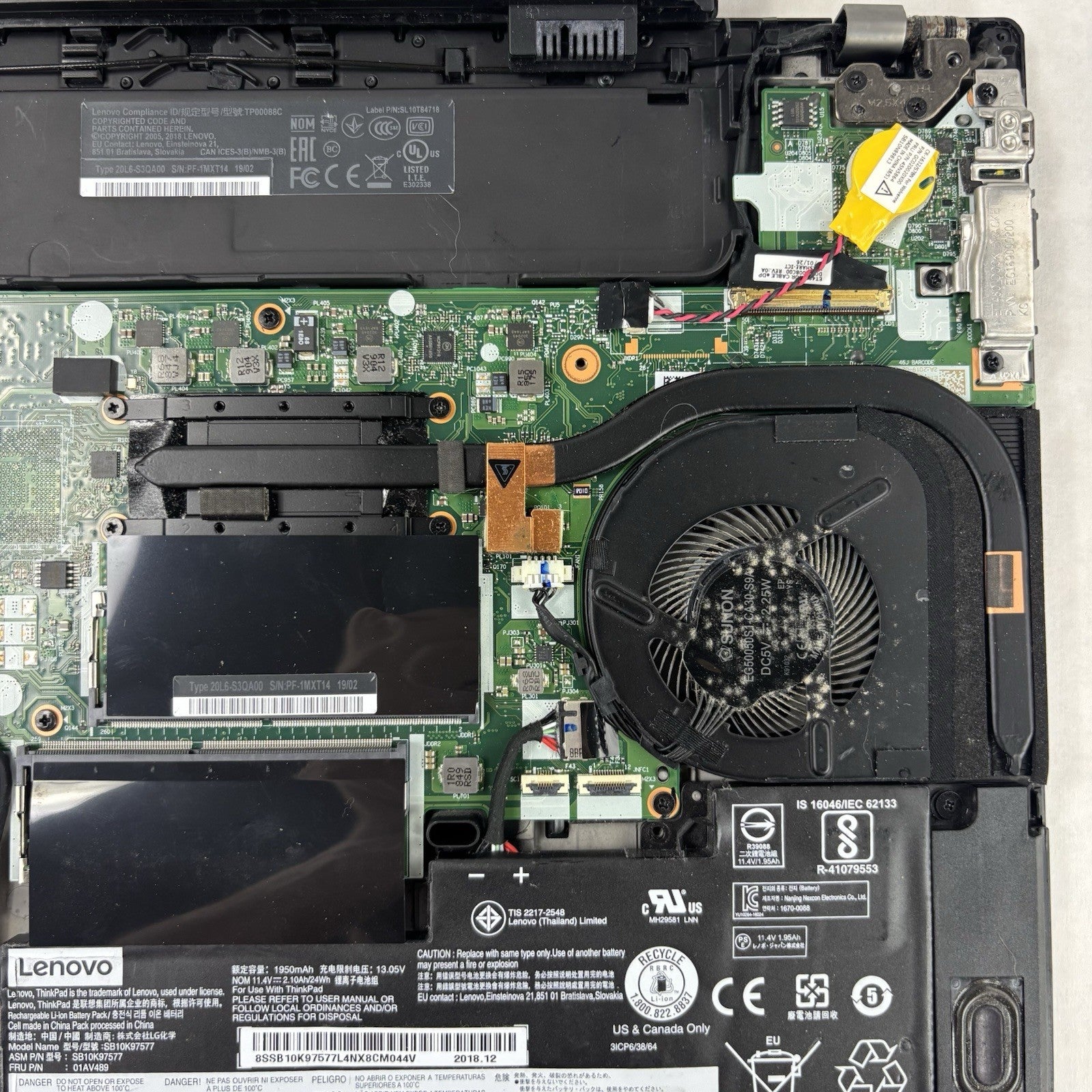 Lenovo ThinkPad T480 14" Laptop i5-8350 1.7 GHz 8 GB Ram No OS No HDD No AC