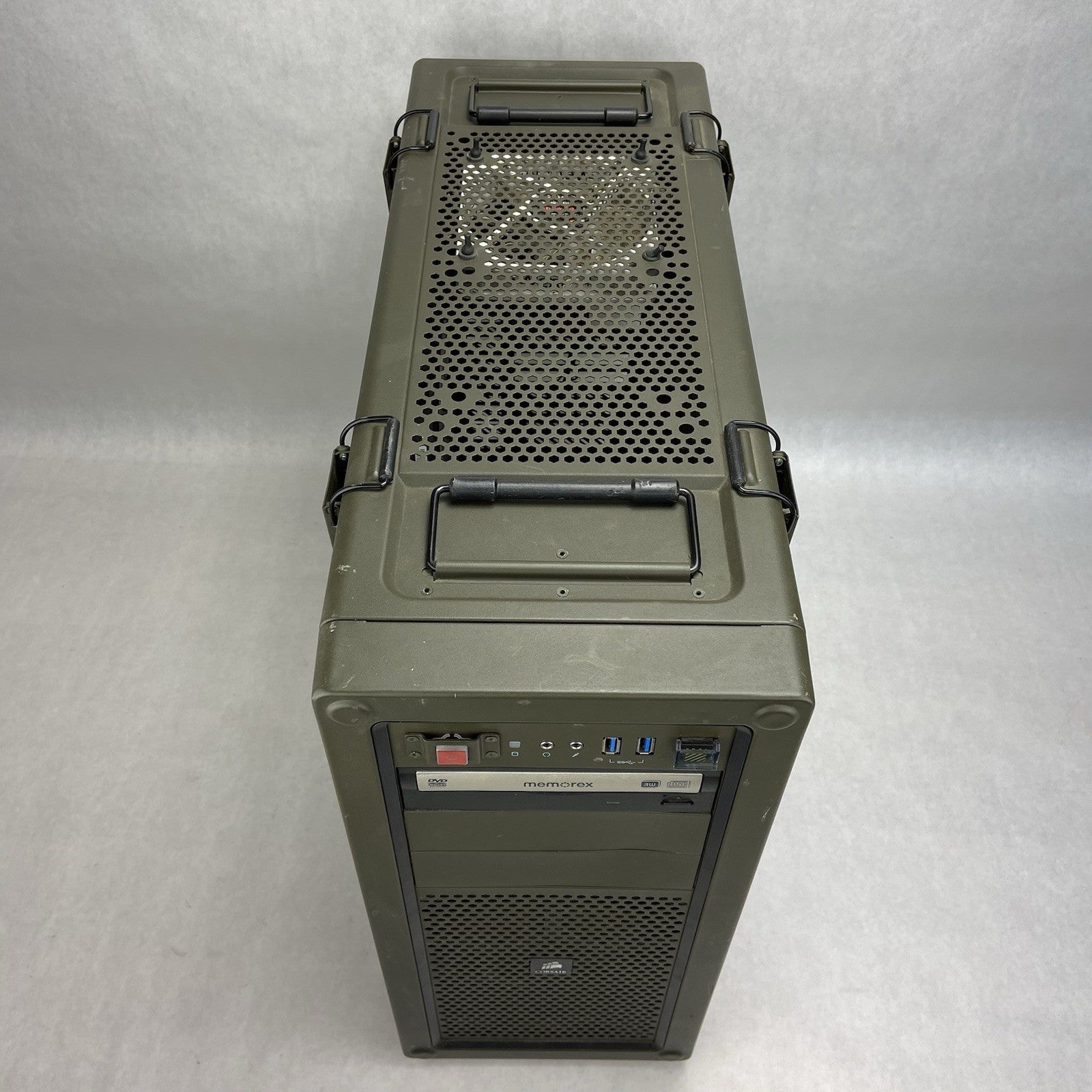 Corsair Vengeance C70 Mid Tower Gaming Case Antec HCG-520M 520W PSU2