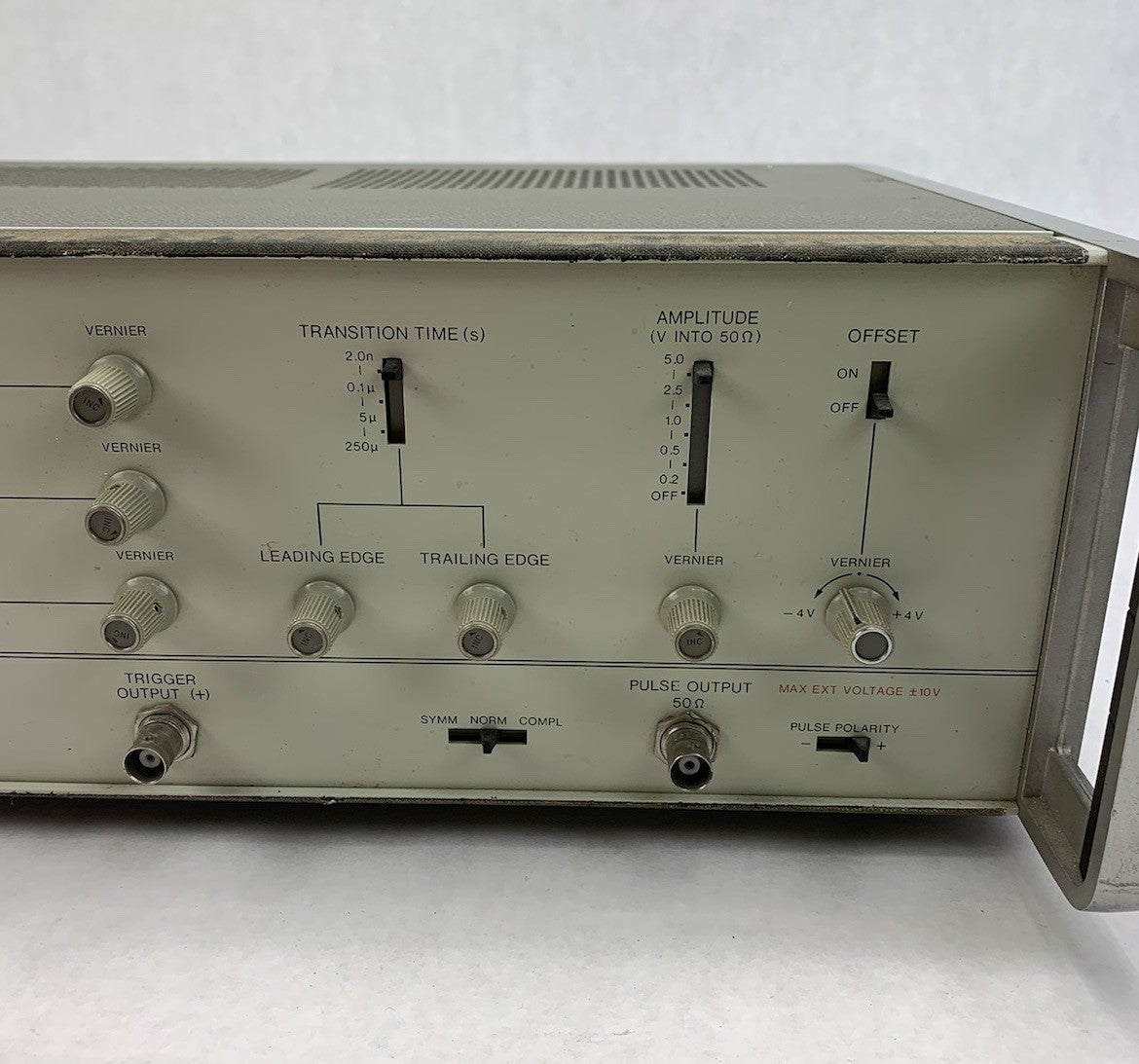 HP Hewlett-Packard 8007B Pulse Generator - Power Tested