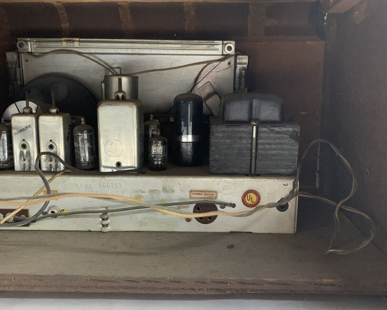 Montgomery Ward 62J-57 Super Sensitive Airline Radio Powers No Output Cut Cord