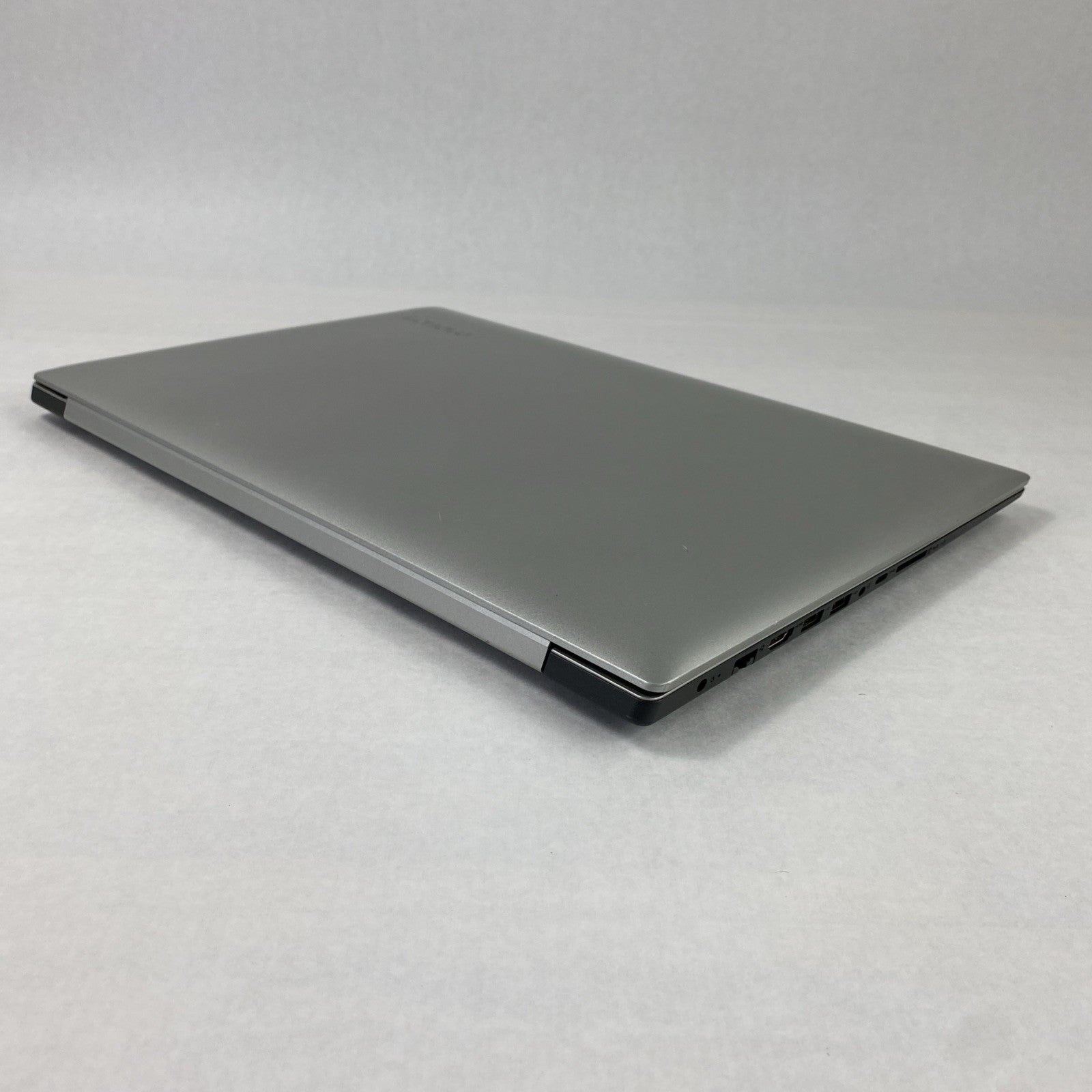 Lenovo IdeaPad 330-17IKB Core i7-8550U 1.80 GHz 16 GB RAM 17.3" No HDD No OS