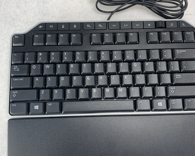 Dell KB522p1 Wired Keyboard w/ Palm Rest