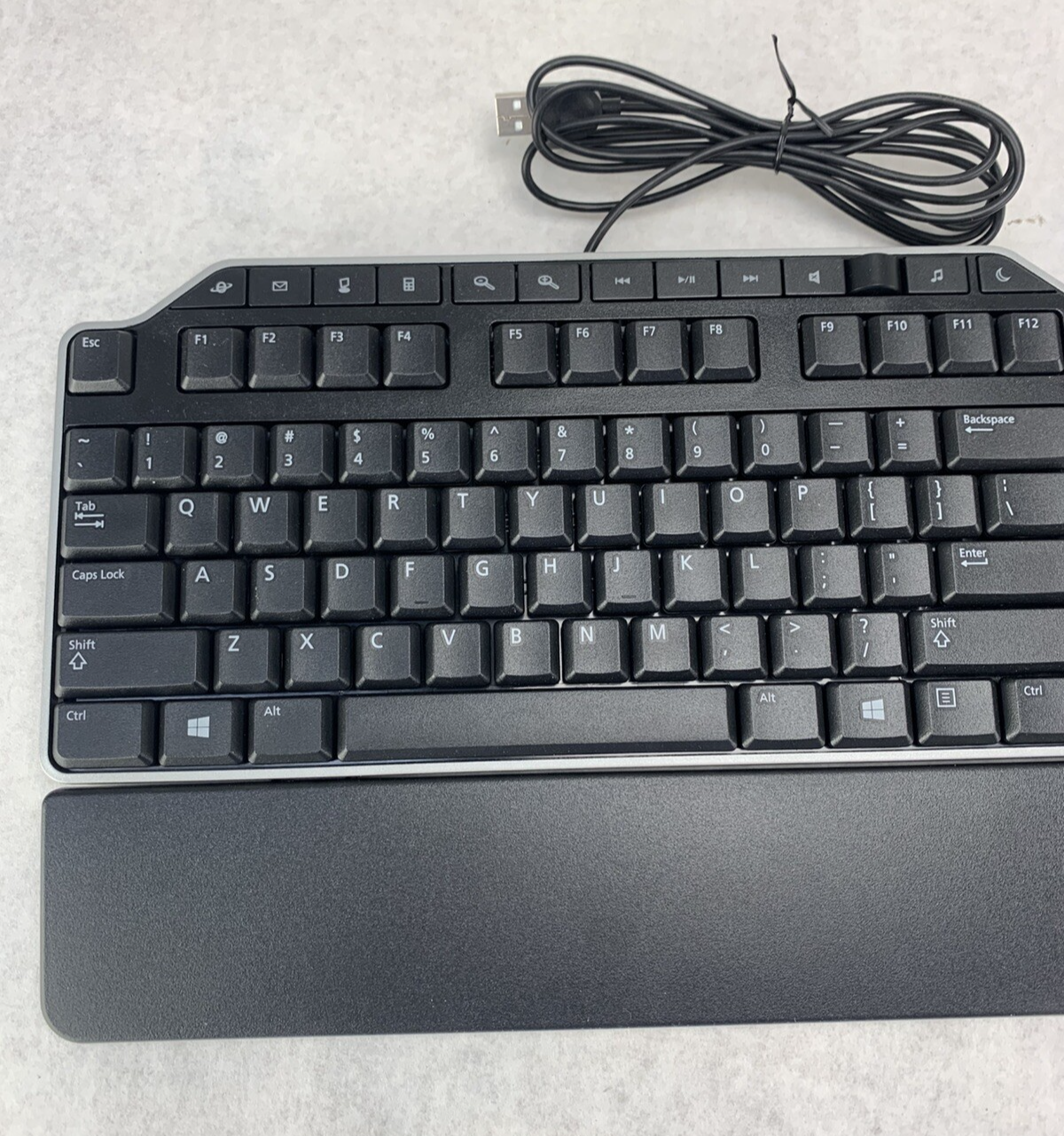 Dell KB522p1 Wired Keyboard w/ Palm Rest