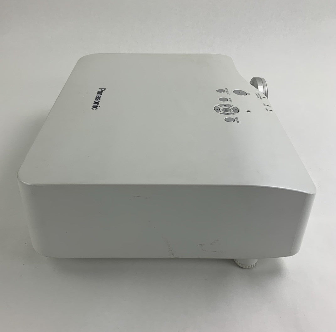 Panasonic PT-AX200U LCD Lamp Projector 474 Lamp Hours - No Remote6
